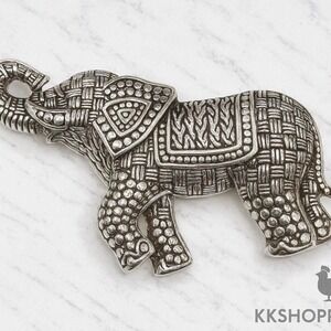 Textured Elephant Pin Brooch Intricate Weave Design Figural Festive Accessory‎